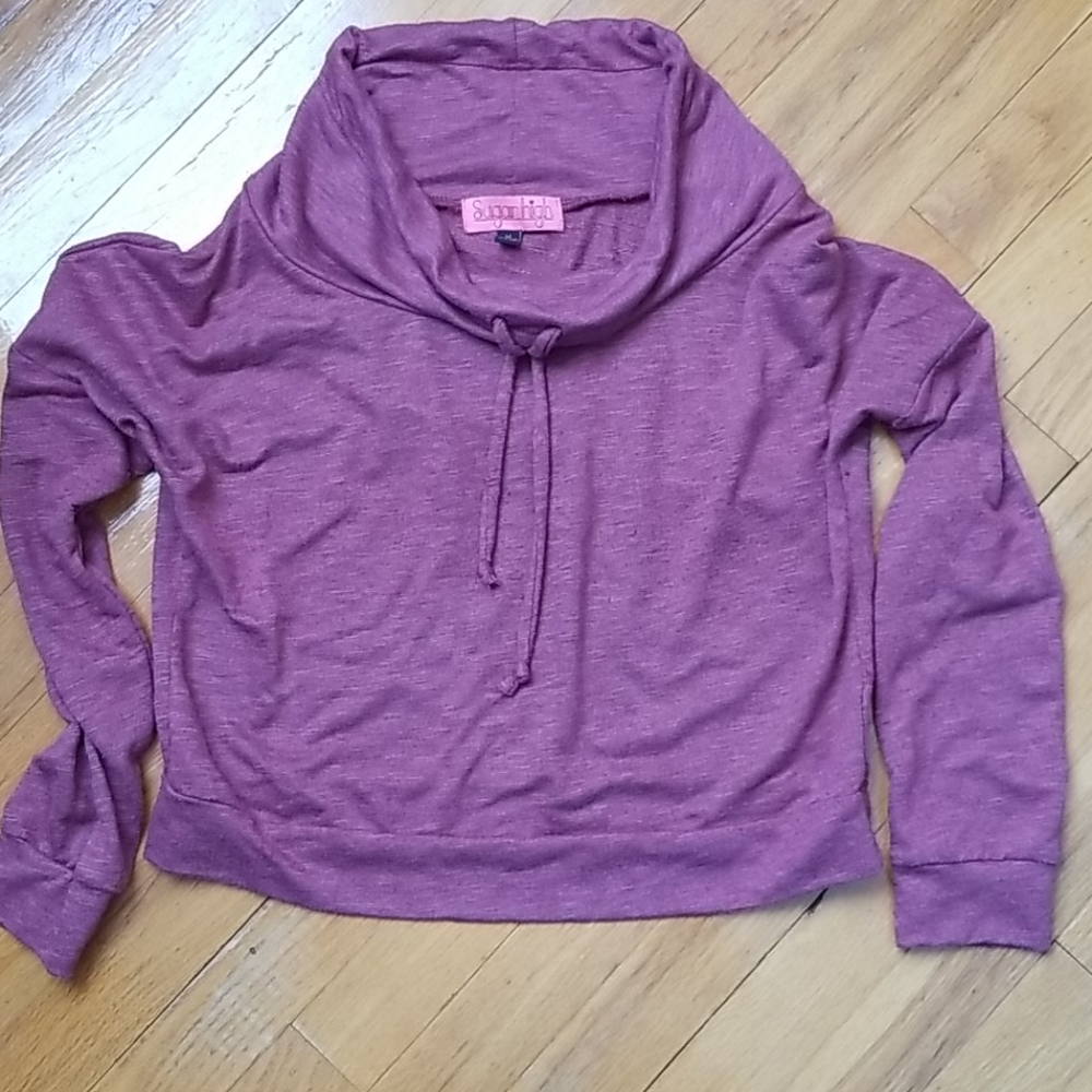 Pullover long sleeve shirt
